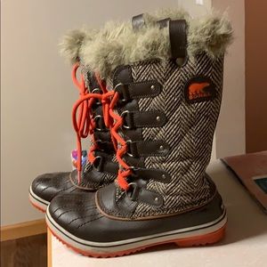 SOREL 8.5 winter boots